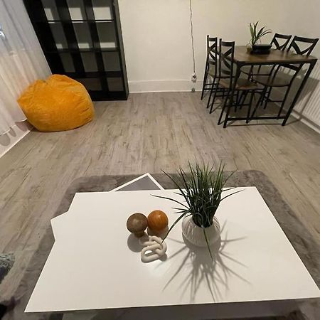 Comfortable 2 Bedroom On Tower Bridge Лондон Экстерьер фото