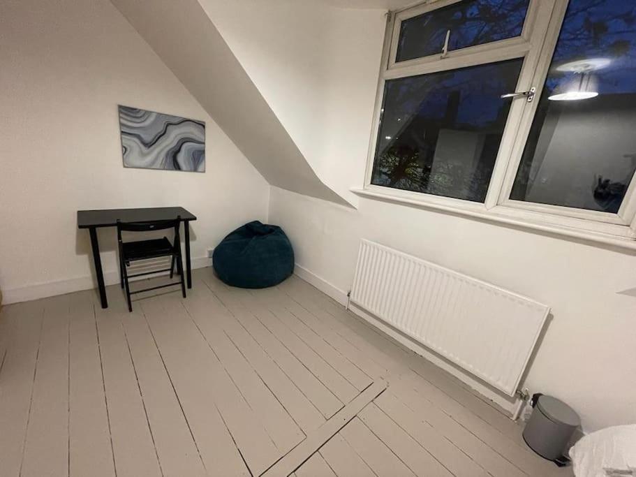 Comfortable 2 Bedroom On Tower Bridge Лондон Экстерьер фото